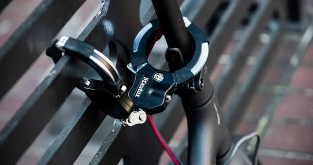 antivol menotte master lock simple maillon trottinette électrique potence
