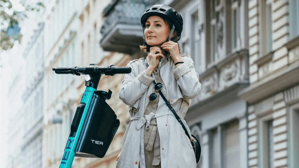 location trottinette electrique libre service tier casque