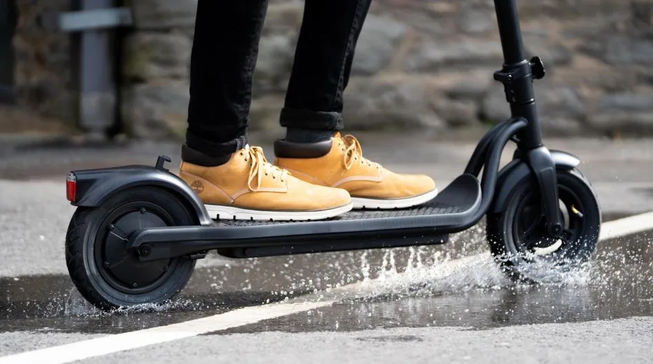 utilisation trottinette Segway sous la pluie