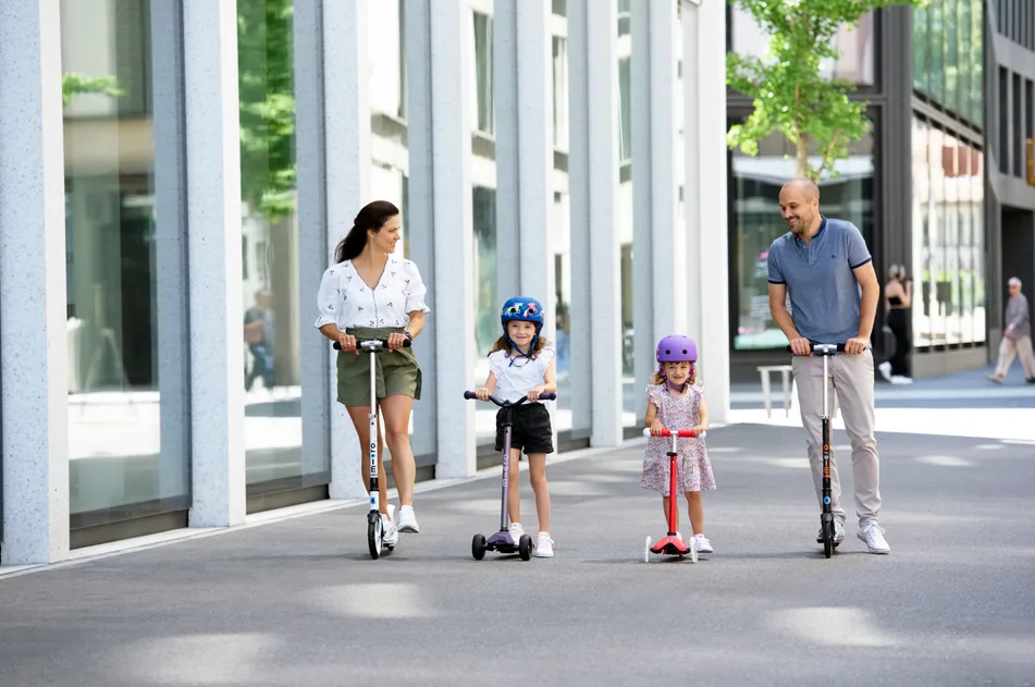 trottinette électrique enfant sorties en famille
