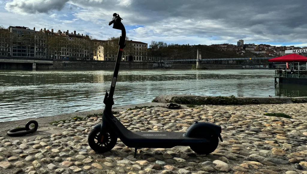 Trottinette Électrique E2 Pro Ninebot by Segway