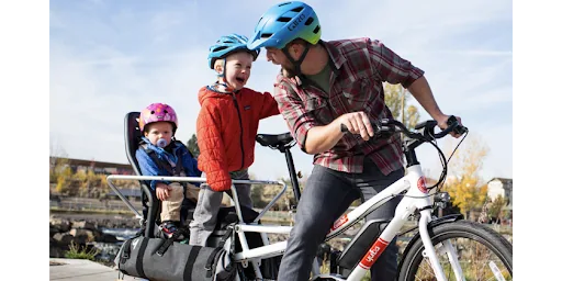 vélo cargo avec enfants
