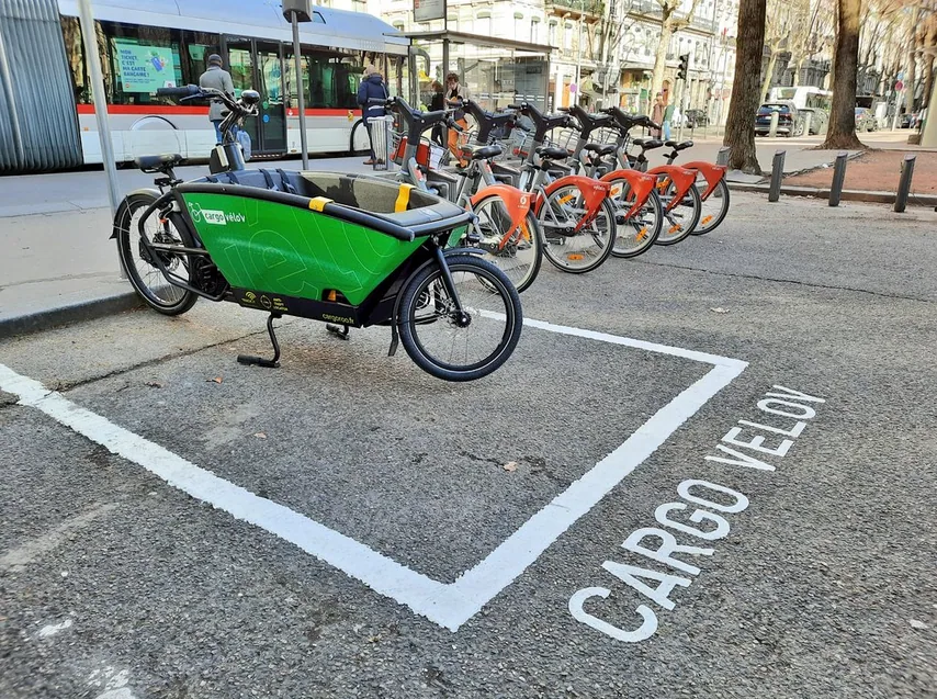 endroit pour stationner son vélo électrique