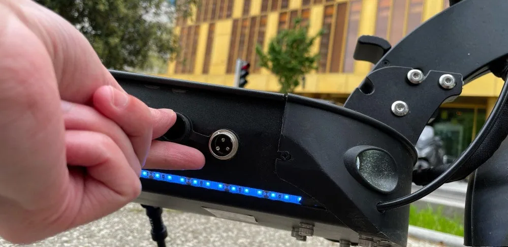 trottinette électrique e-volty leika prise charge deck led