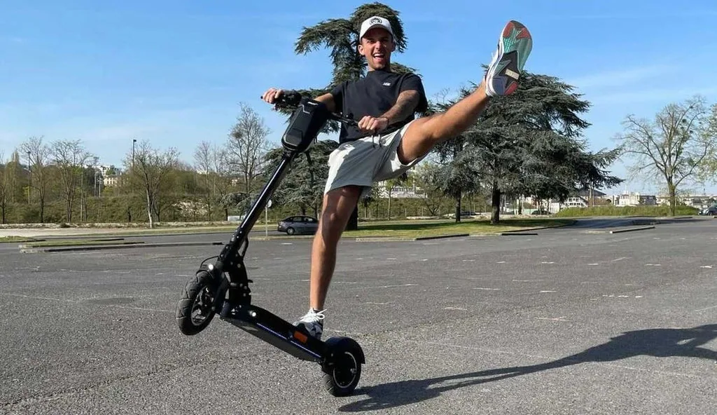 trottinette électrique e-volty leika freestyle scoot2street