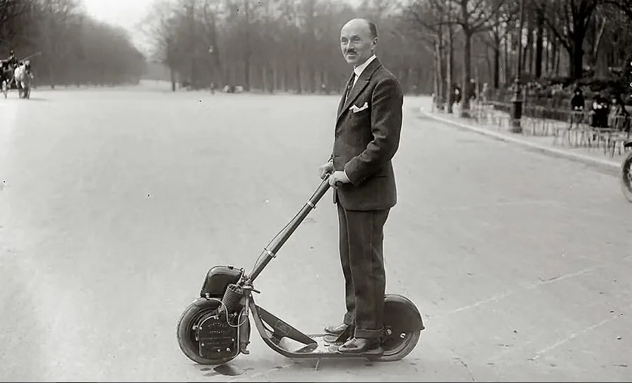 première trottinette motorisée