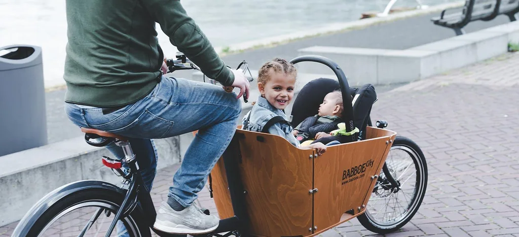confort et sécurité des enfants sur vélo cargo