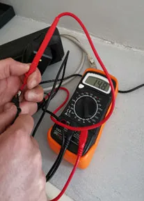 test chargeur avec multimetre
